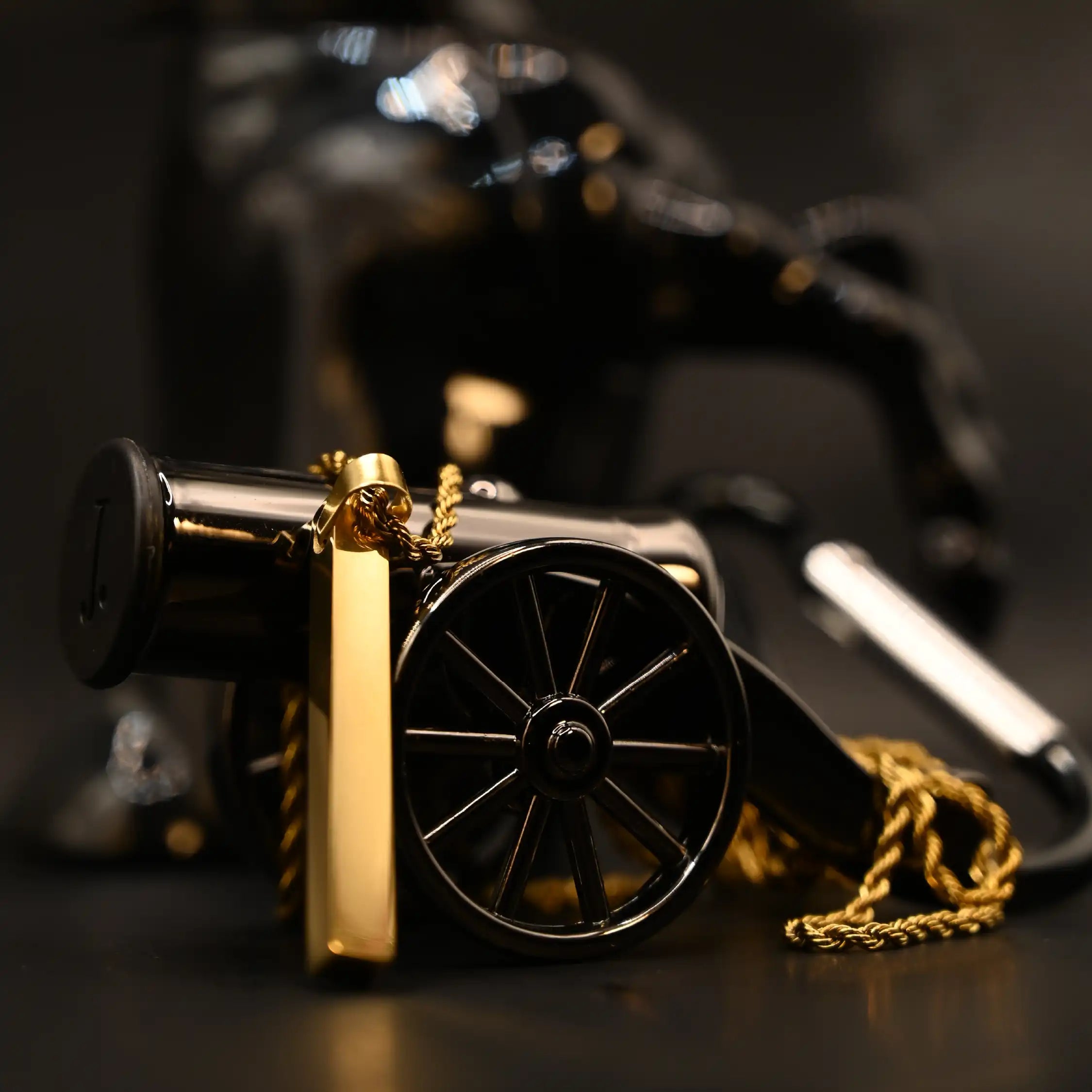 Gold Pendant Chain Necklace