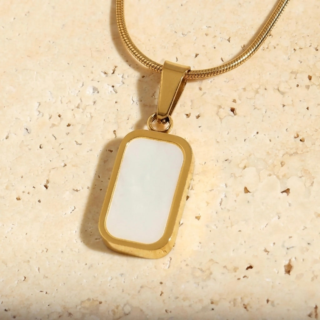 Onyx Golden Pendant