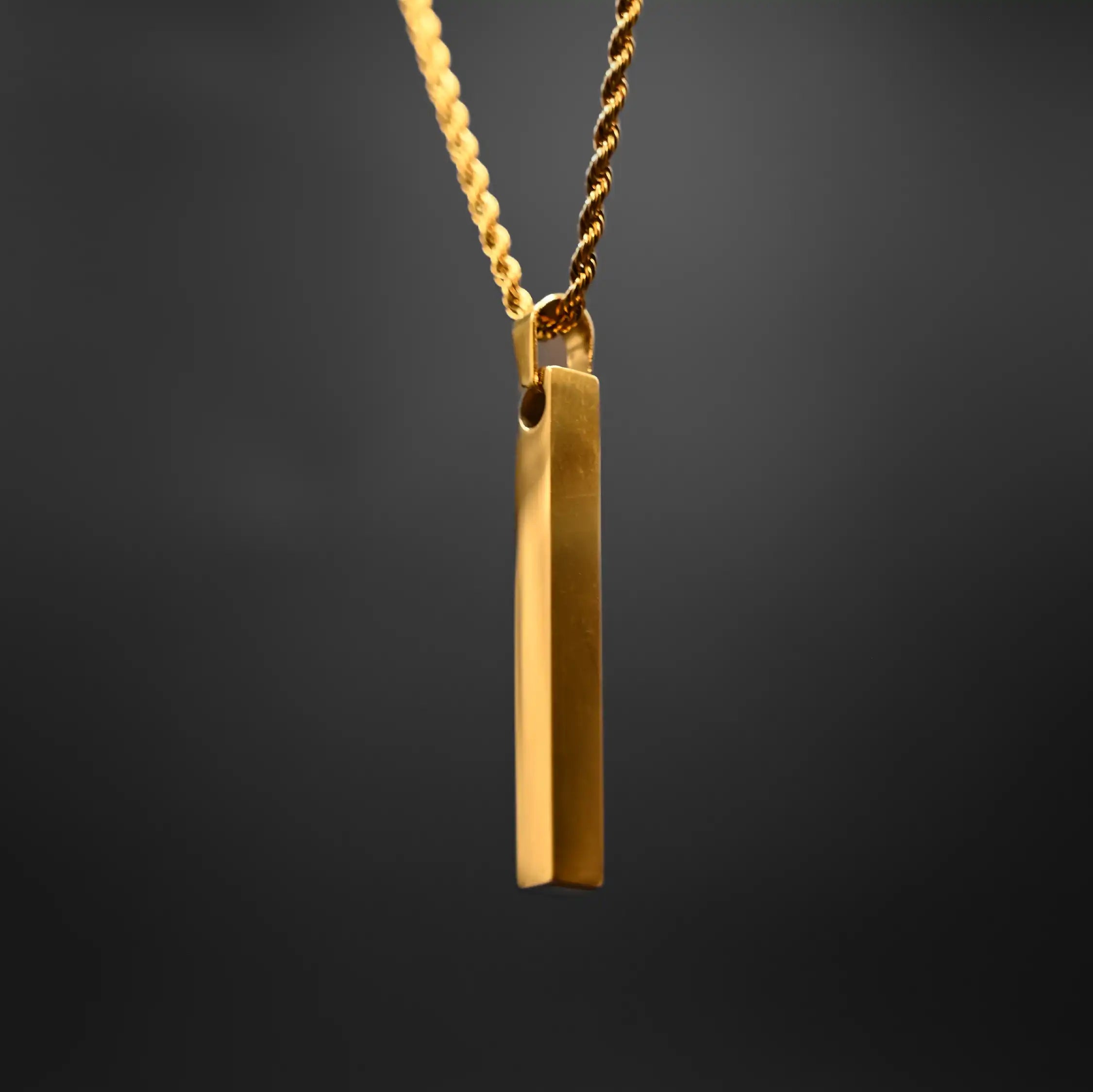 Gold Pendant Chain Necklace